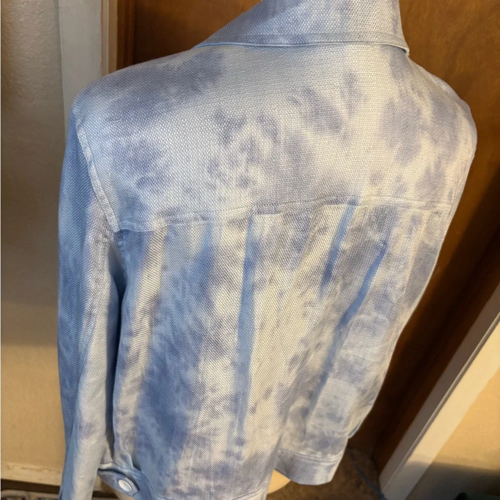 Button up jacket 
Women’s size Large. - Picture 6 of 10